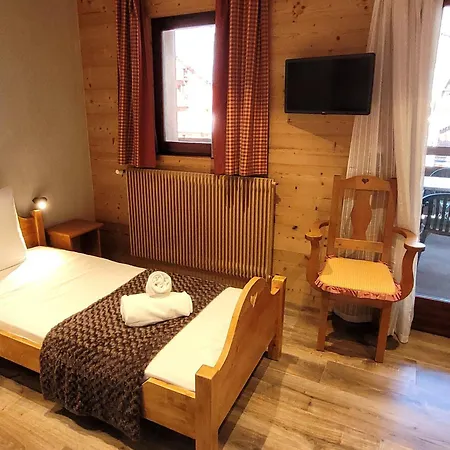 Renove, Proche Pistes, Balcon, 3 Chambres, Parking, Wifi Inclus - Fr-1-598-132